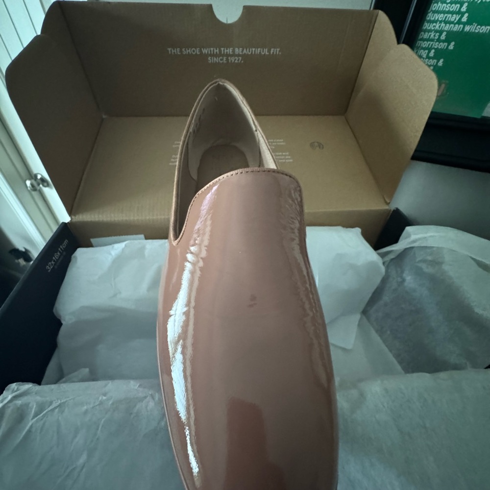 Naturalizer Women Effortless Glossy Patent Leather Mauve Loafers- 9.5- BNWT - Picture 9 of 11